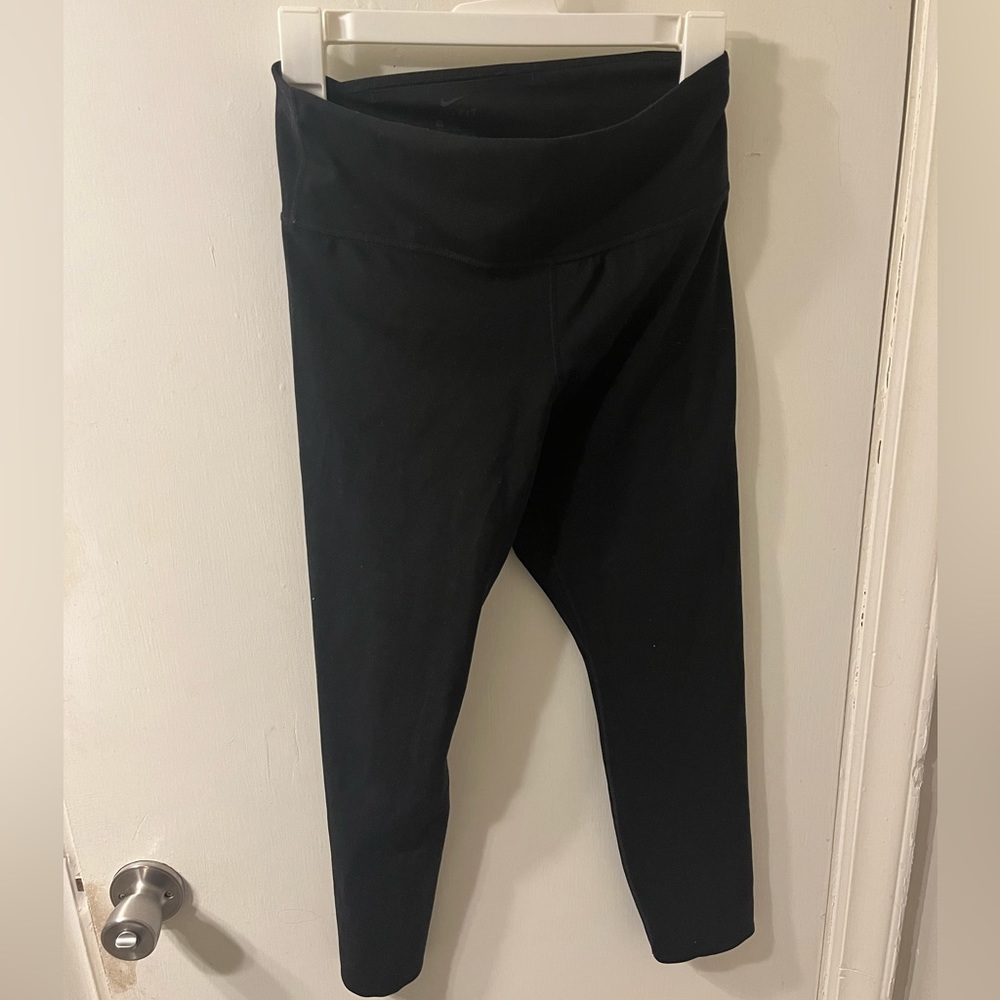 Nike black cropped leggings size M